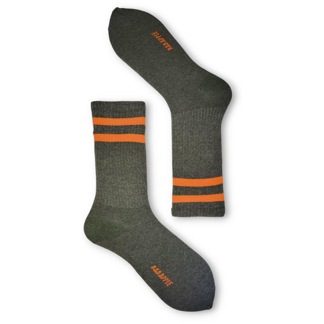 Old school verde militar con naranja calcetín